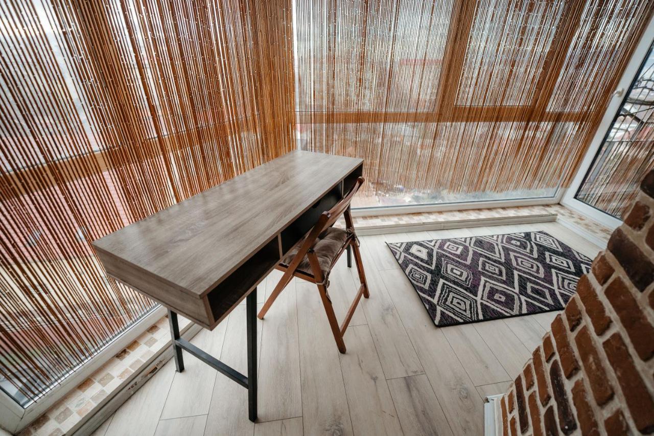 클루지나포카 Bright And Cozy Design Apt With Office 아파트 외부 사진
