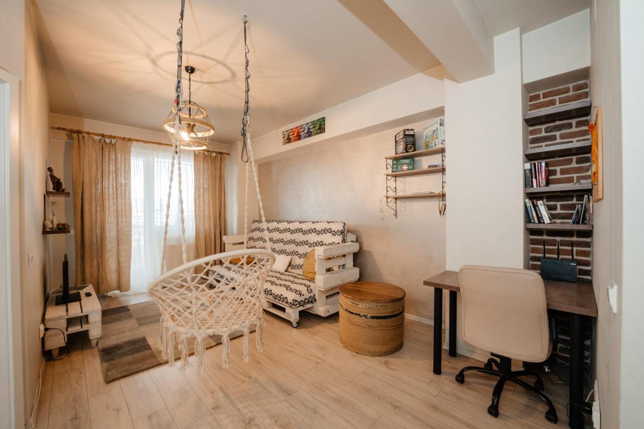 클루지나포카 Bright And Cozy Design Apt With Office 아파트 외부 사진